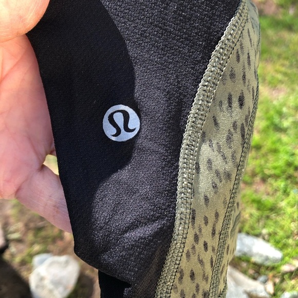 Lululemon Athletica 6 Pace Rival Crop Black  & Army Green Spotted Yoga P… - Picture 7 of 9